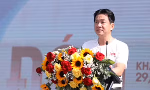 Vận động viên chạy 10km hệ tuyển xuất phát