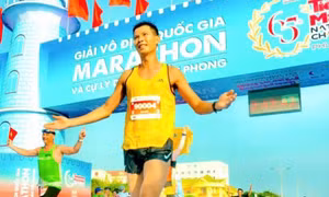 Runner Đan Quyết và mối duyên đặc biệt với những đường chạy mang dấu ấn Tiền Phong