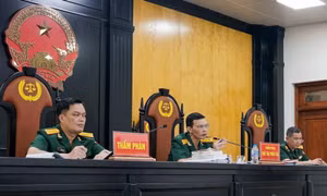 Các bị hại có mặt tại tòa.