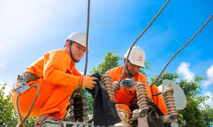 Quy định mới tiền điện giờ cao điểm: Nhóm khách nào chịu tác động mạnh nhất?