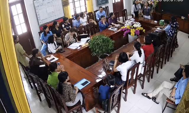 Xác minh vụ hiệu trưởng đập bàn, ném cốc tại Ninh Bình