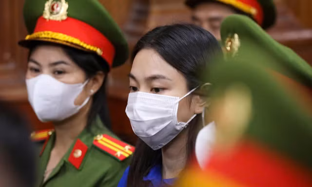 Thùy Tiên tại phiên tòa.