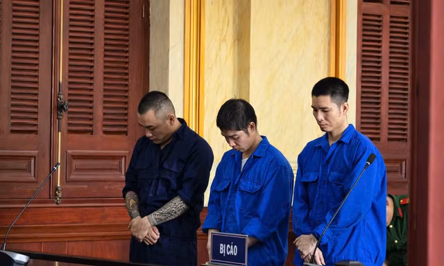 Các bị cáo tại phiên tòa.