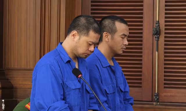 Vợ chồng 'trùm' đường dây khai thác cát lậu lĩnh 20 năm tù về tội rửa tiền