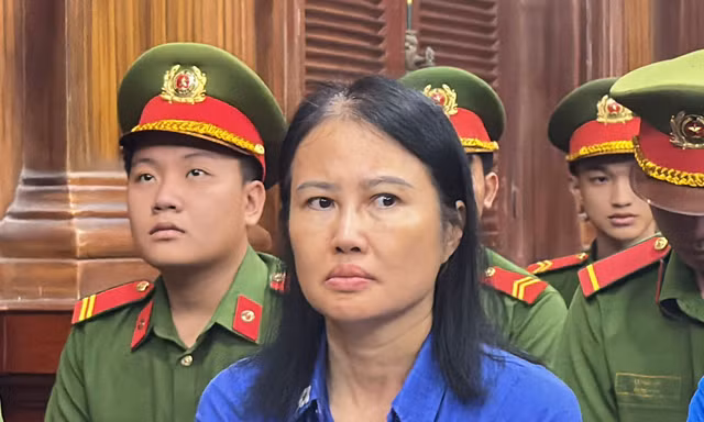 Hoàng Thị Thúy Nga tại phiên tòa.