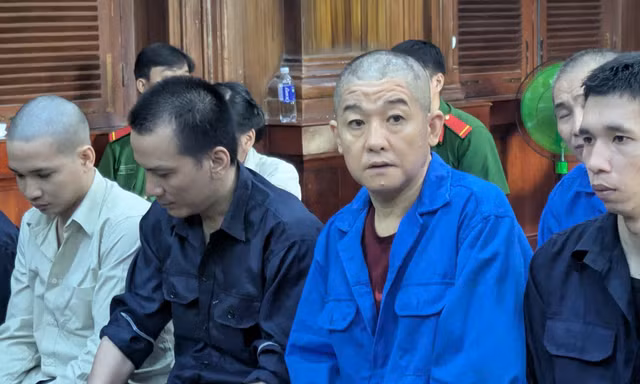 Các bị cáo tại phiên tòa.