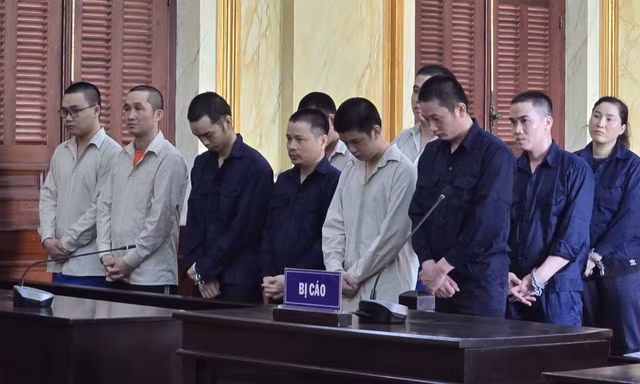 Các bị cáo tại phiên tòa.