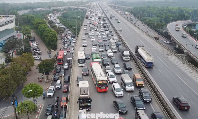 Giải pháp 'giải cứu' nút giao ùn tắc Pháp Vân được thực hiện ra sao?