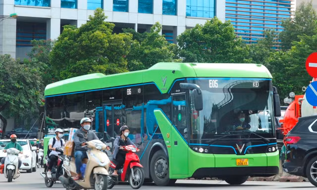 Hà Nội: Xe buýt trong vành đai 1 sử dụng nhiên liệu điện từ ngày 1/7
