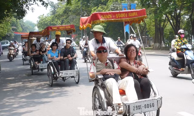Hà Nội nghiên cứu triển khai xích lô điện