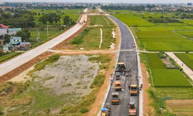 Sắp thông xe kỹ thuật đường song hành Vành đai 4 qua Hà Nội 