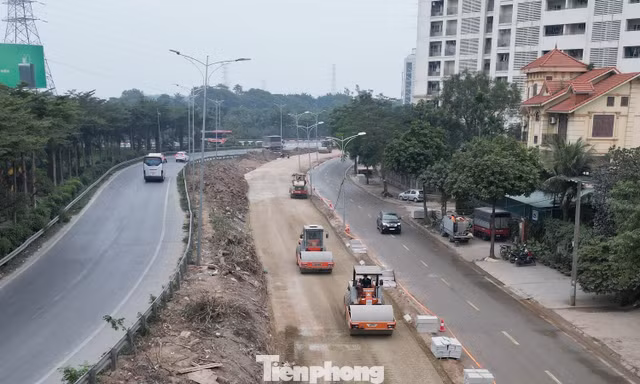 Thực trạng công trường đục thông Ngõ 15 nối đường Ngọc Hồi với cao tốc Pháp Vân - Cầu Giẽ