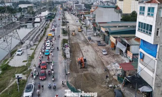 Dự án mở rộng đường Tam Trinh chậm tiến độ 7 năm, thi công 'xôi đỗ', gây ùn tắc kéo dài