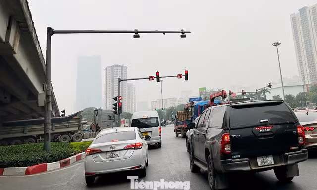 Hà Nội đầu tư, lắp đặt hệ thống nút đèn giao thông