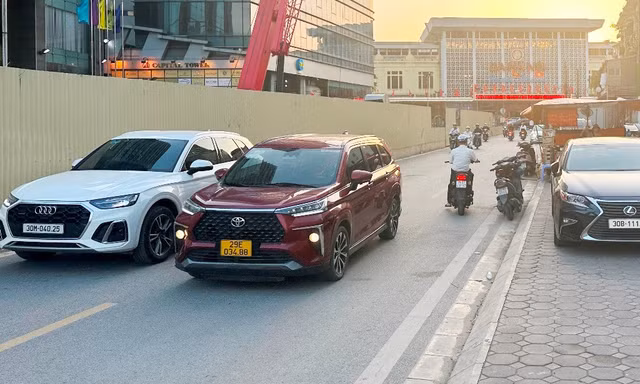 Hà Nội thu gọn hàng rào metro Nhổn – ga Hà Nội, giảm ùn tắc nhiều điểm nóng