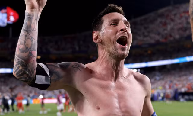 Tranh luận Messi và Argentina chọc tức tuyển Anh