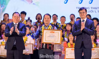 ‘Chia sẻ cùng thầy cô 2025’: Vinh danh 80 giáo viên tiêu biểu ở vùng biên giới