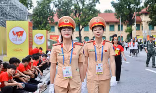 Những ‘bông hoa thép’ trên Quảng trường Ba Đình trong ngày Đại lễ
