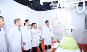 Bệnh viện Bạch Mai đưa hơn 1.500 thiết bị y tế hiện đại vào vận hành