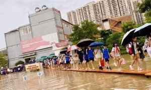 Sở GD&ĐT Hà Nội nói gì khi không cho học sinh nghỉ học sớm?