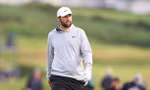 Scheffler vươn lên dẫn đầu The Open, McIlroy thoát hiểm ngoạn mục