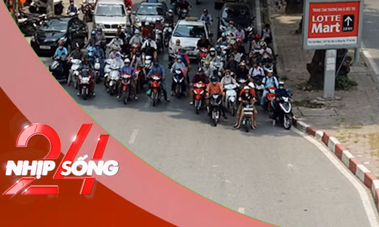 NHỊP SỐNG: Dừng xe giữa đường để tránh nắng khi chờ đèn đỏ có thể bị xử phạt như thế nào?