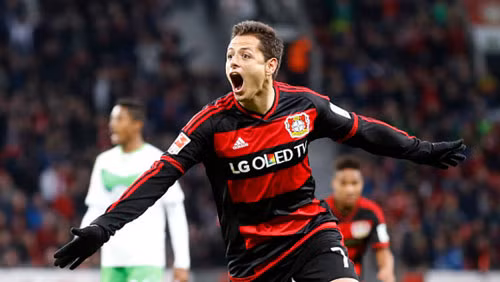 Javier Hernandez tiếp tục tỏa sáng trong màu áo Bayer Leverkusen.