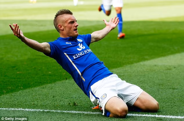Vardy lập thêm kỷ lục ở Premier League.