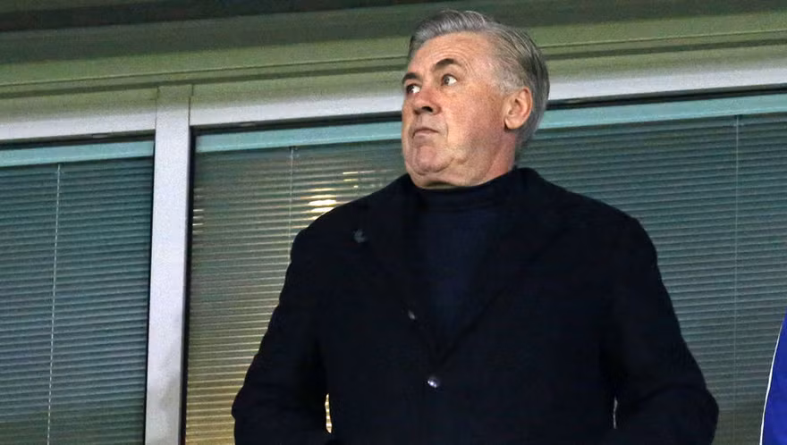 Carlo Ancelotti sẵn sàng ngồi vào "ghế nóng" ở Arsenal mùa tới.