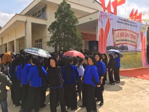 Lễ hội Lồng tồng xã Quảng Lạc được tổ chức thường niên vào ngày mồng 5 tết .Ảnh: D.Chiến