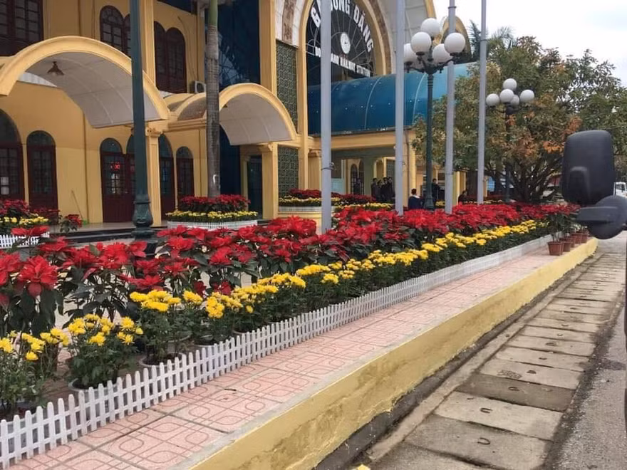 Ga Đồng Đăng tiếp tục làm mới để đưa tiễn khách .Ảnh: Duy Chiến