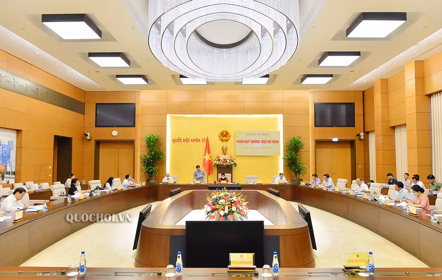 Thường trực Ủy ban Tư pháp họp thẩm tra sơ bộ Báo cáo công tác phòng, chống tham nhũng năm 2020. Ảnh QH 