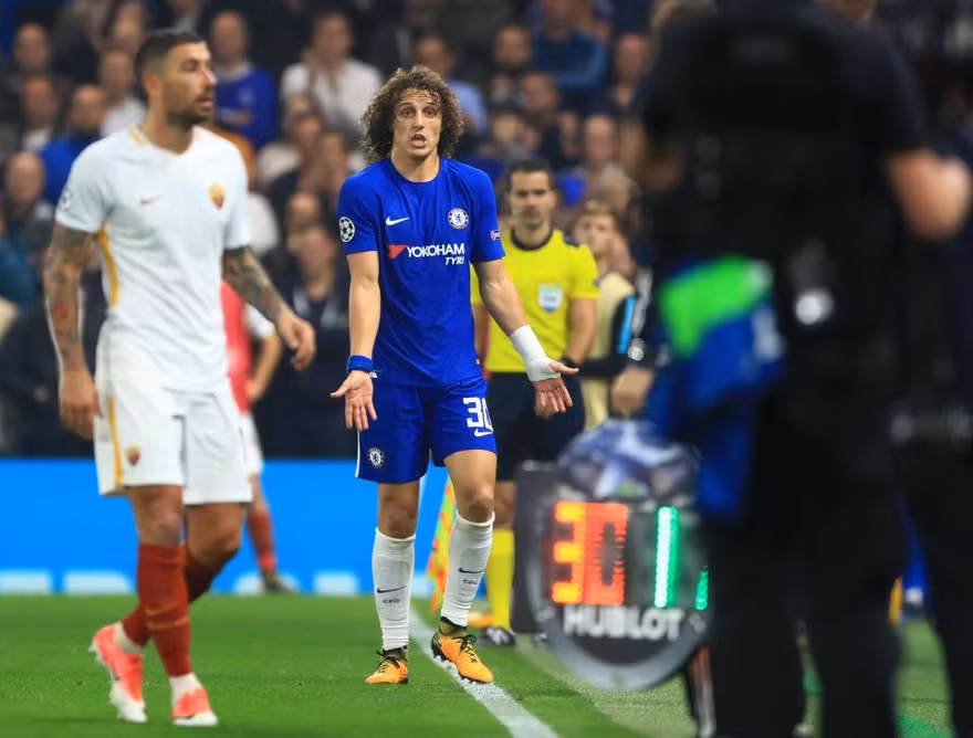 David Luiz dính chấn thương khá nặng ở bắp đùi.