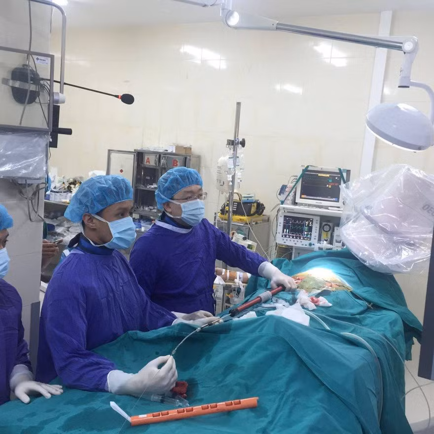Hình ảnh đặt stent-graf ĐMC cấp cứu cho bệnh nhân S. Ảnh: BV Việt - Đức cung cấp