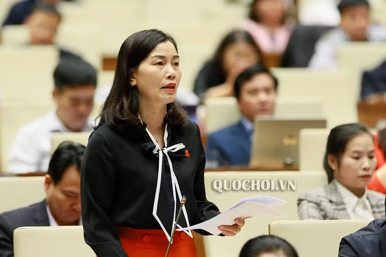 Thiếu tướng Nguyễn Thị Xuân biệt phái về Quốc hội làm Uỷ viên Thường trực Uỷ ban Quốc phòng và An ninh. Ảnh QH