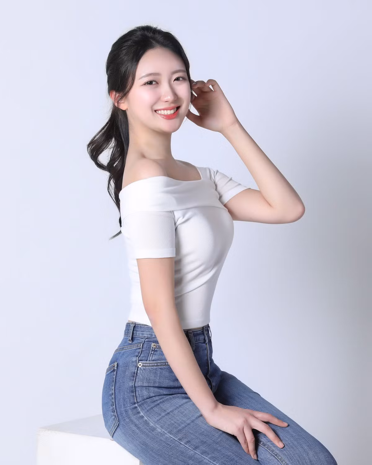 singles-inferno-season-5-lee-ye-ji.jpg
