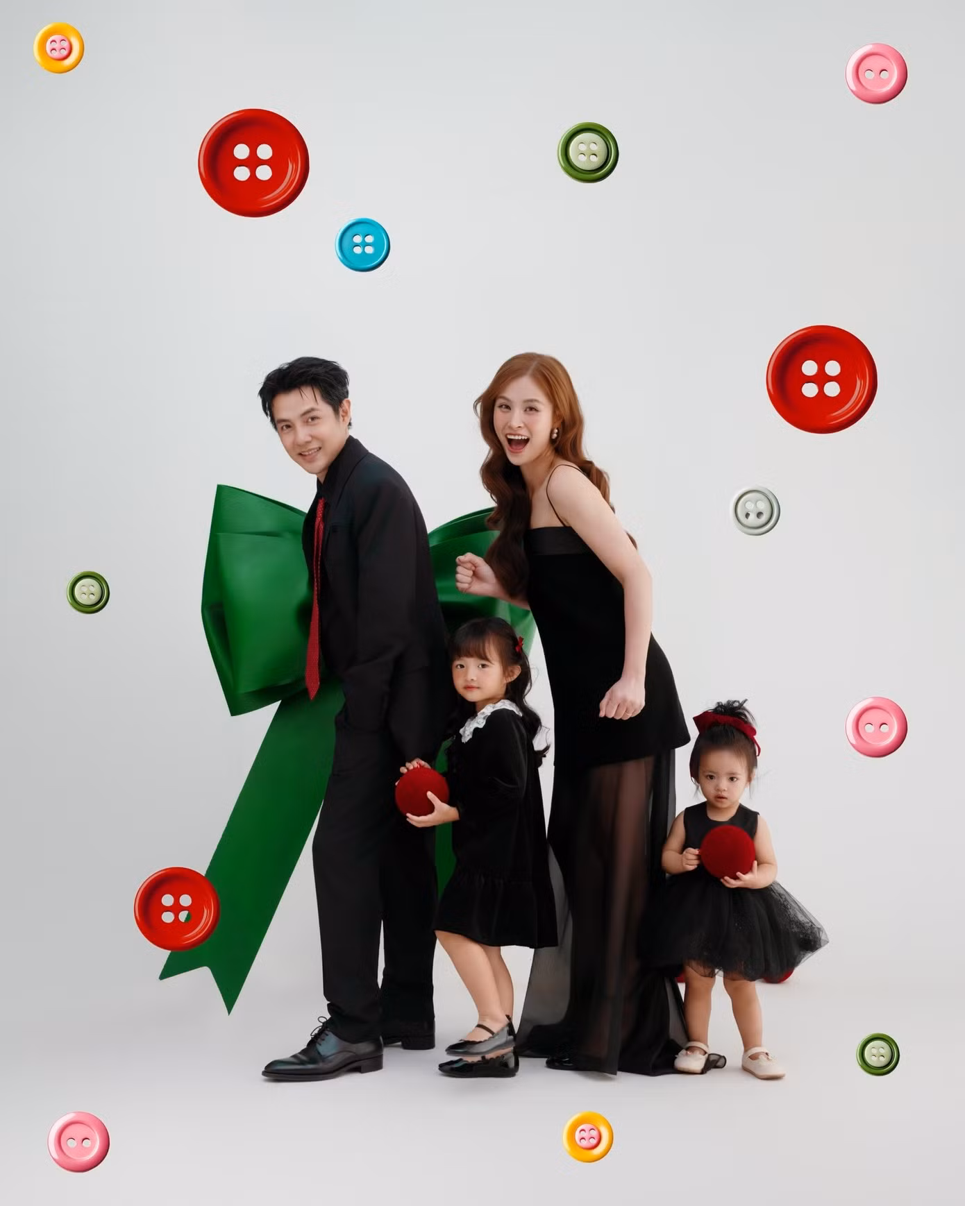 giang-sinh-2025-christmas-dong-nhi-ong-cao-thang-fam.jpg