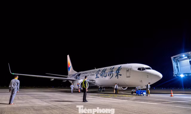 Chuyến bay charter từ Thâm Quyến - Trung Quốc tới Vân Đồn sau nhiều năm gián đoạn 