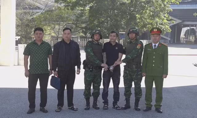 Trung Quốc trao trả 37 công dân Việt Nam, trong đó có đối tượng truy nã