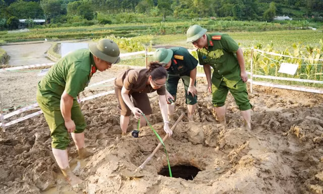 Bí ẩn 'hố tử thần' giữa thung lũng Cao Bằng: Chuyên gia, nhà khoa học tìm lời giải