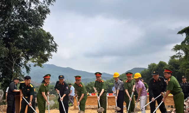 Bộ tư lệnh Cảnh sát cơ động xây nhà đồng đội cho chiến sĩ công an
