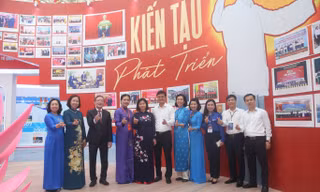 Triển lãm ý nghĩa dựa trên hình tượng hoa sen của Mặt trận Tổ quốc Việt Nam