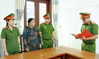 Người phụ nữ vay tiền đem đánh bạc hòng gỡ gạc thua lỗ làm ăn 