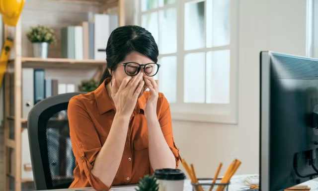 'Năng lượng tích cực độc hại' của người trẻ dịp cuối năm