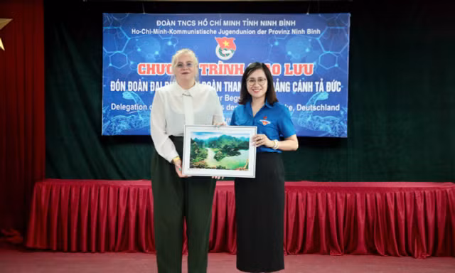 Tuổi trẻ Ninh Bình giao lưu, trao đổi kinh nghiệm với Liên đoàn Thanh niên Đảng Cánh tả Đức 