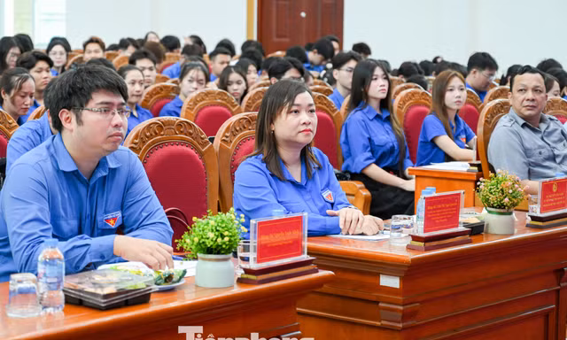 Xây dựng động cơ phấn đấu vào Đảng đúng đắn cho đoàn viên, sinh viên