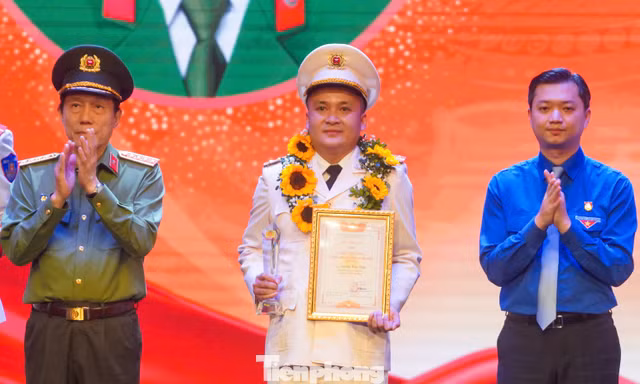 Tuyên dương 20 Gương mặt trẻ Công an tiêu biểu năm 2025