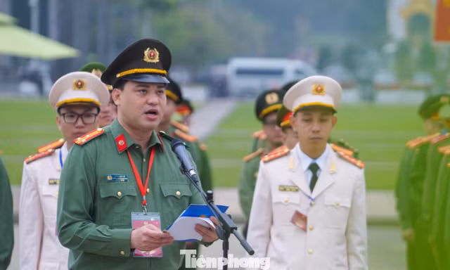 Hơn 300 gương mặt trẻ Công an tiêu biểu các thời kỳ báo công dâng Bác 