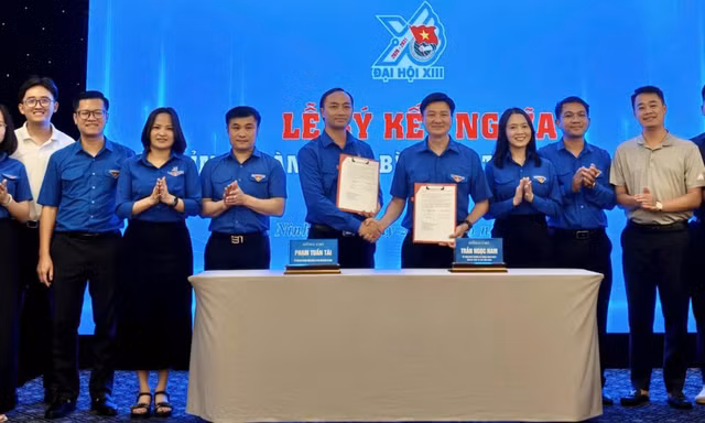 Tỉnh Đoàn Ninh Bình và Cà Mau ký kết nghĩa với nhiều nội dung quan trọng