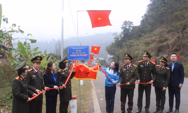 'Theo dấu chân Người' trên quê hương cách mạng Cao Bằng